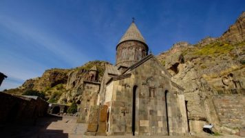 Monastere de Geghard en arménie